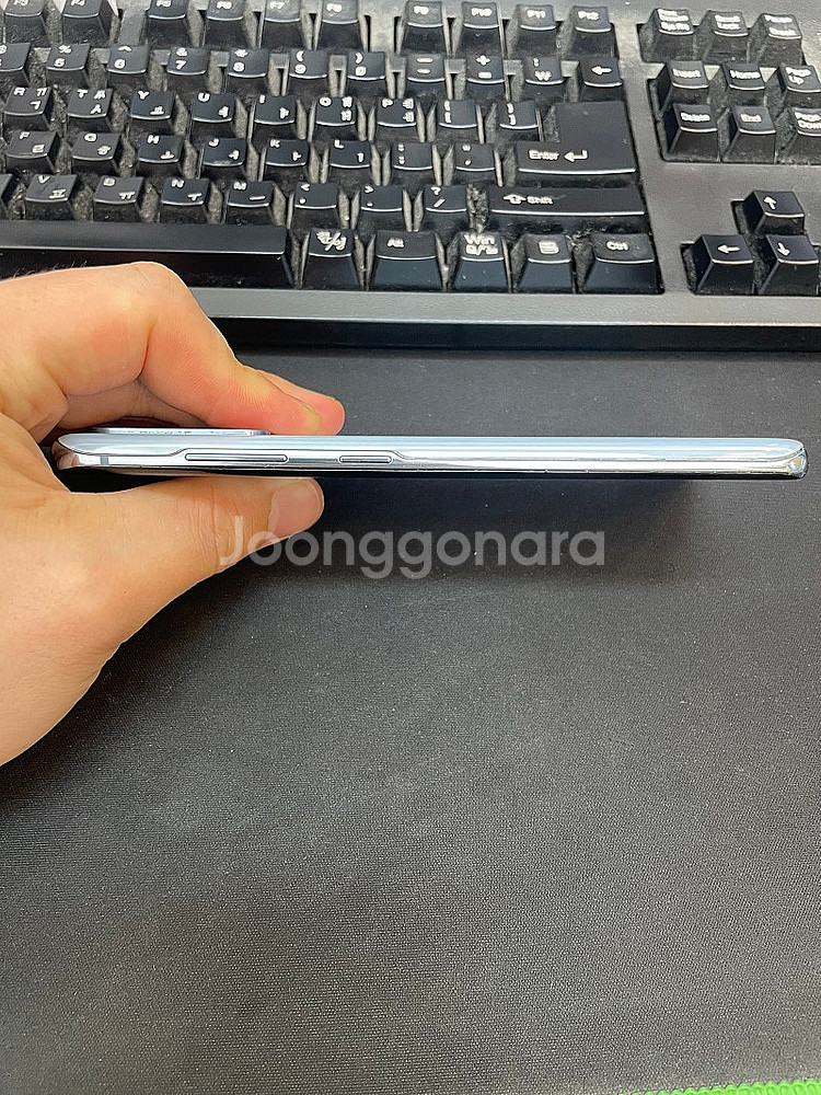 갤럭시S20 블루 128GB 무잔상 상태좋은 중고17만팝니다--4